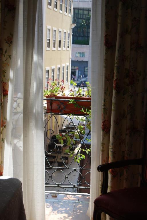Pensao Flor Da Baixa Hotel Lisbon Bilik gambar